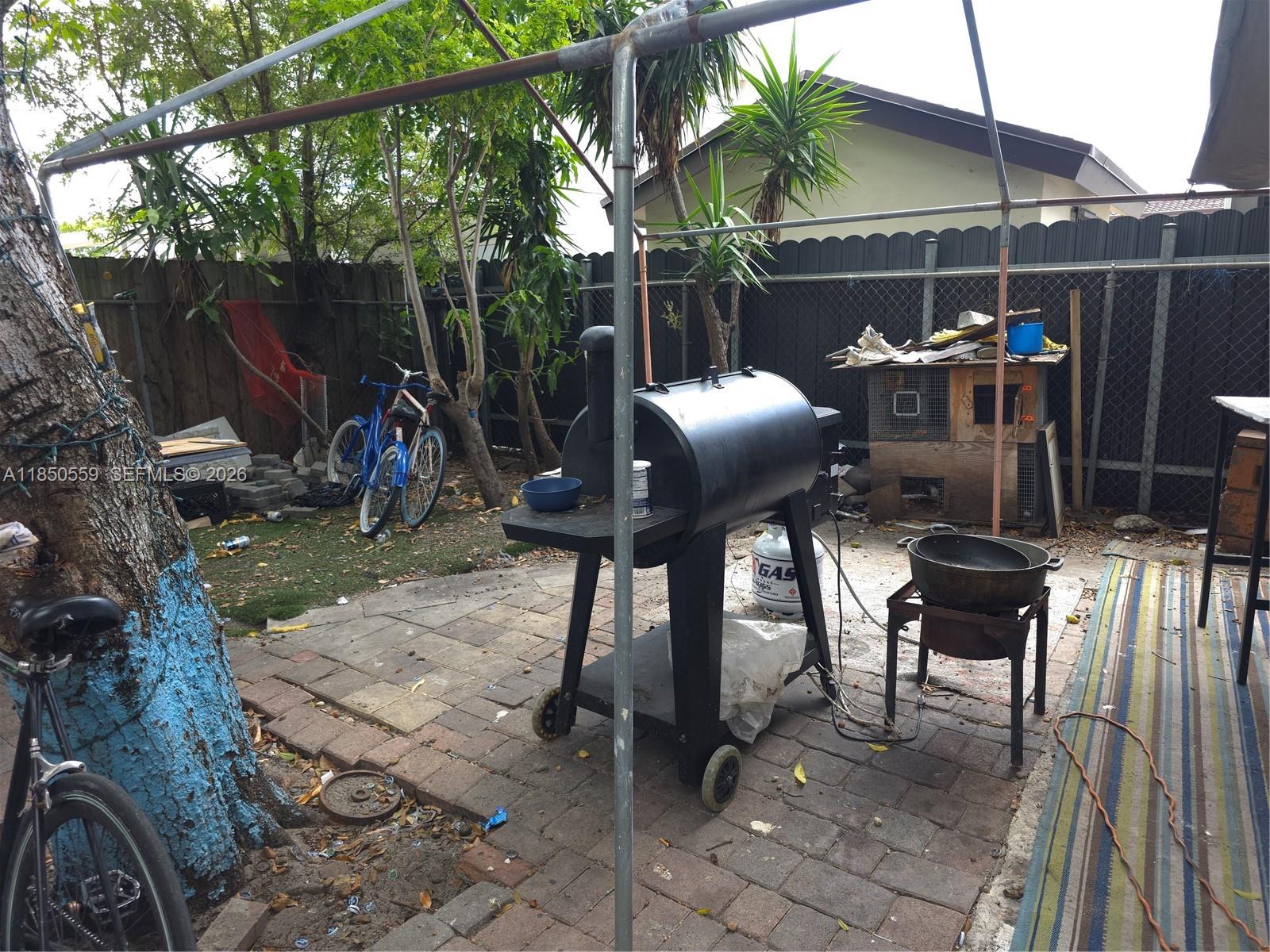   /  2561 sq. ft. $ 2025-10-13 0 Photo