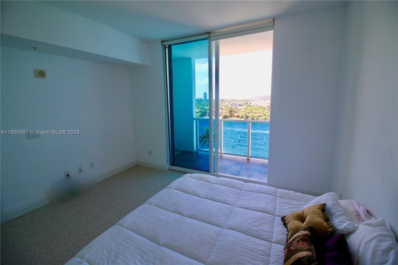 Photo of 1945 Ocean Dr  #707, Hallandale Beach, Florida, 33009 - 