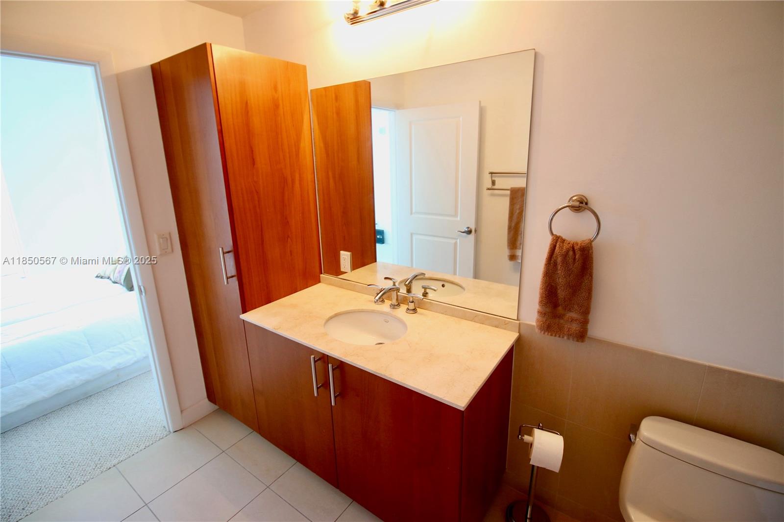 Photo of 1945 Ocean Dr  #707, Hallandale Beach, Florida, 33009 - 