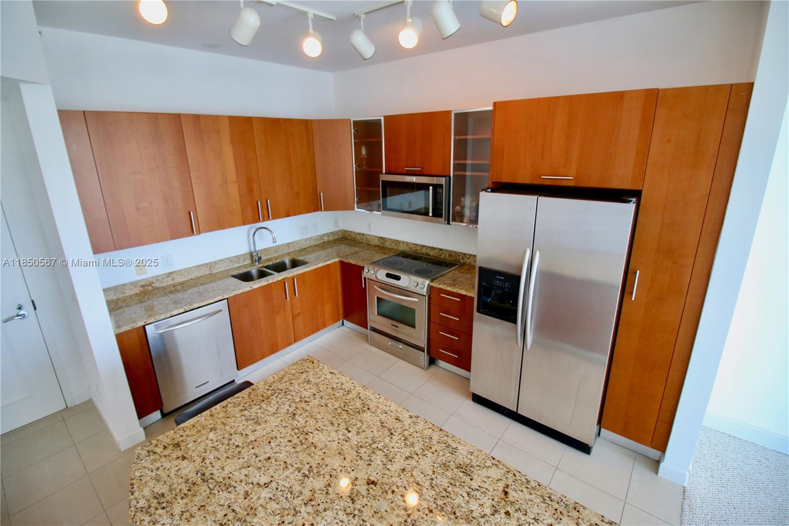 Photo of 1945 Ocean Dr #707, Hallandale Beach, Florida, 33009 -