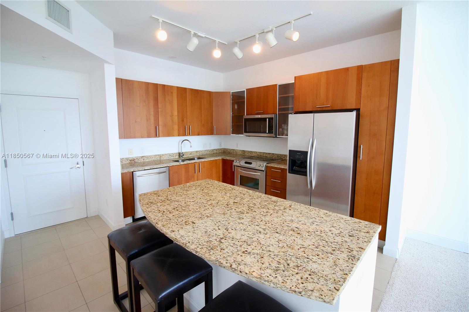 Photo of 1945 Ocean Dr #707, Hallandale Beach, Florida, 33009 -