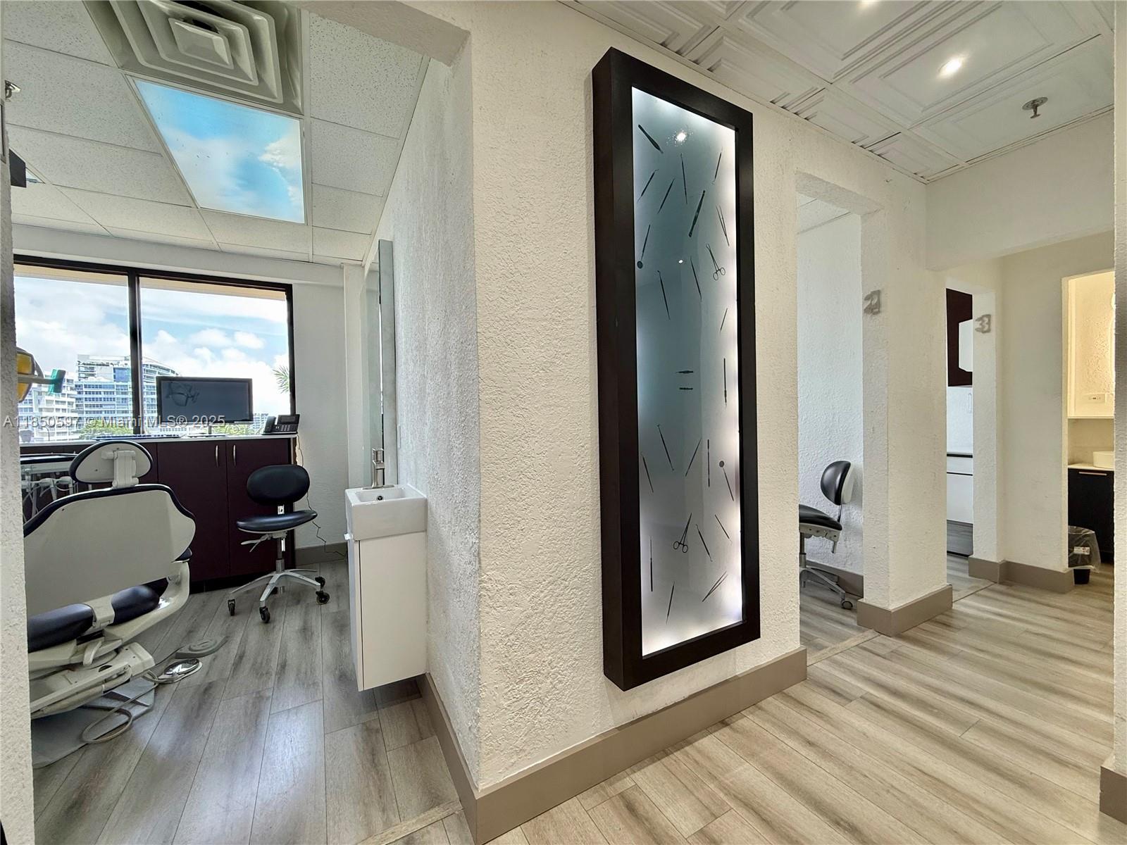   /   sq. ft. $ 2025-07-31 0 foto