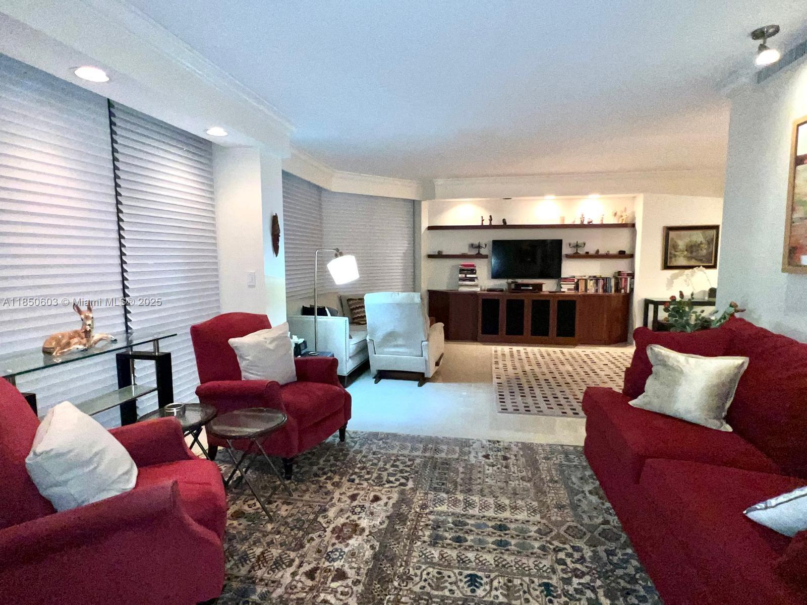 Photo of 20191 Country Club Dr  #2004, Aventura, Florida, 33180 - 