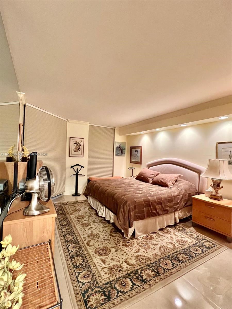 Photo of 20191 Country Club Dr  #2004, Aventura, Florida, 33180 - 