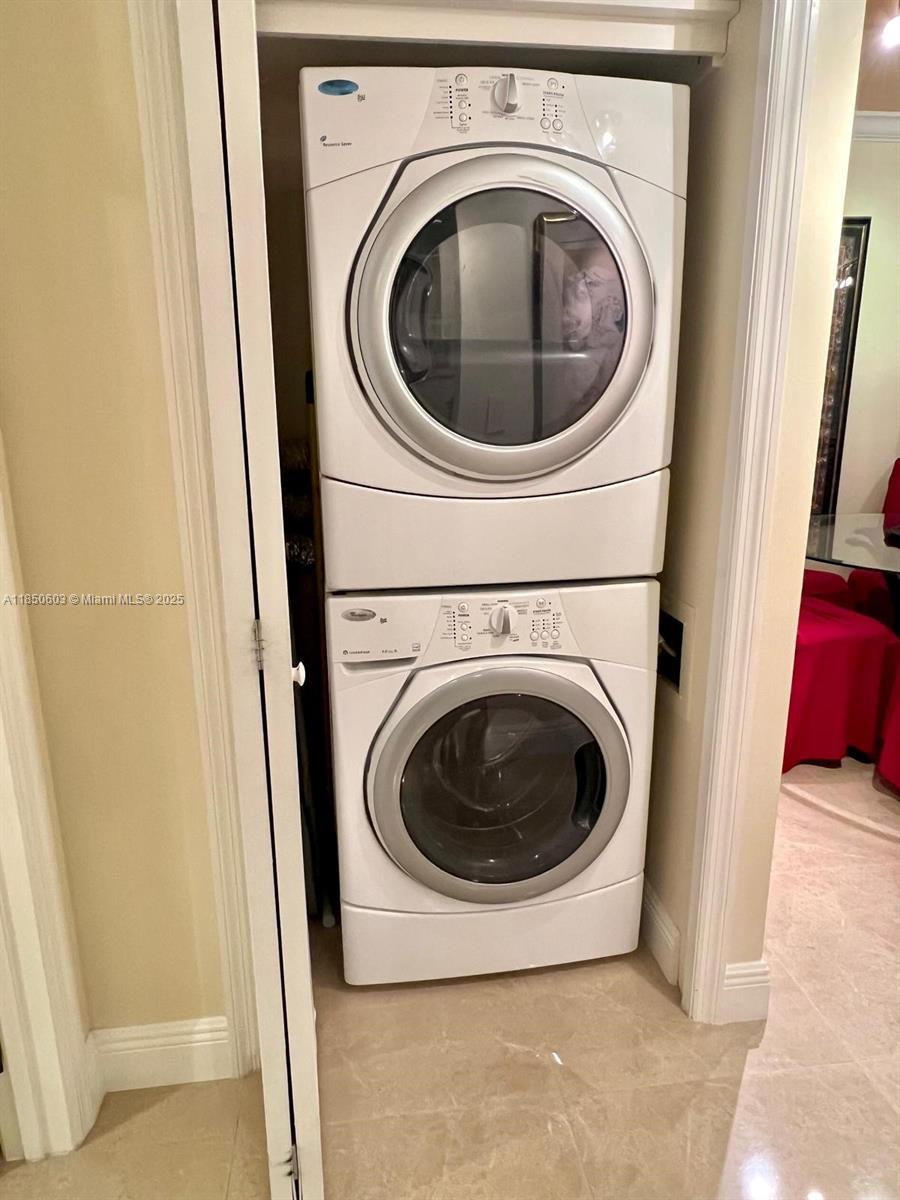 Photo of 20191 Country Club Dr  #2004, Aventura, Florida, 33180 - 