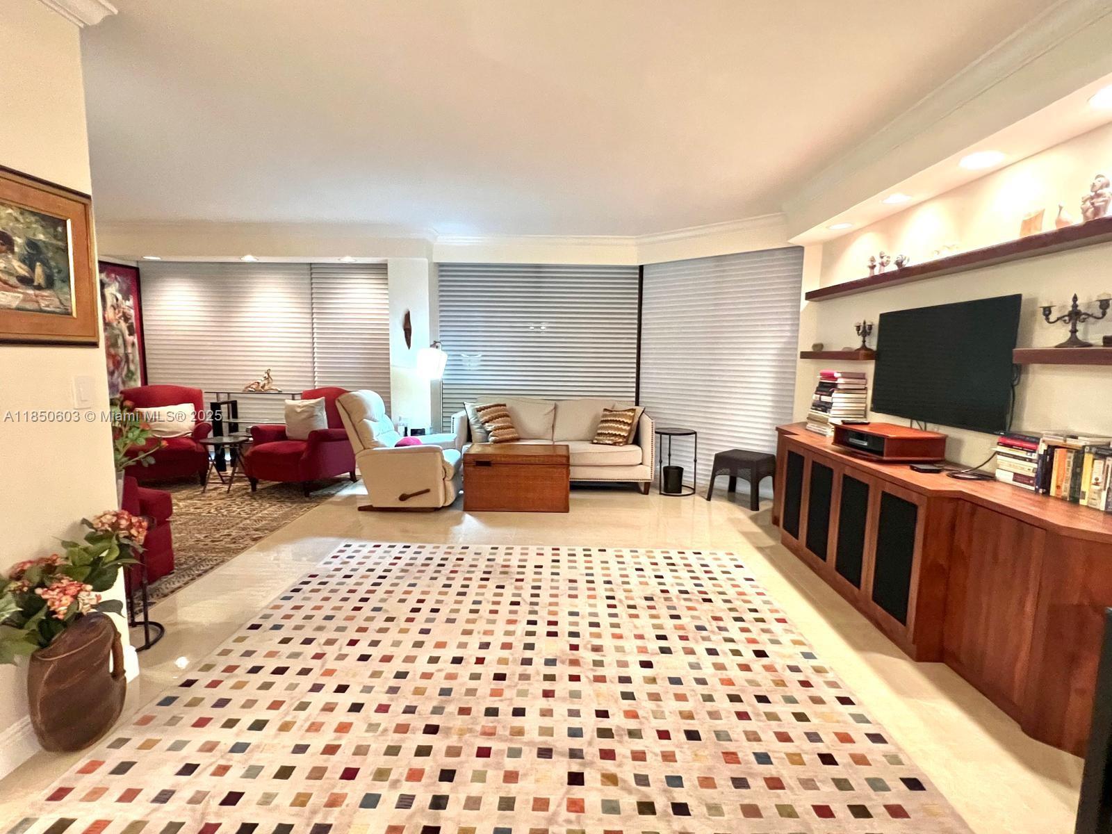 Photo of 20191 Country Club Dr  #2004, Aventura, Florida, 33180 - 