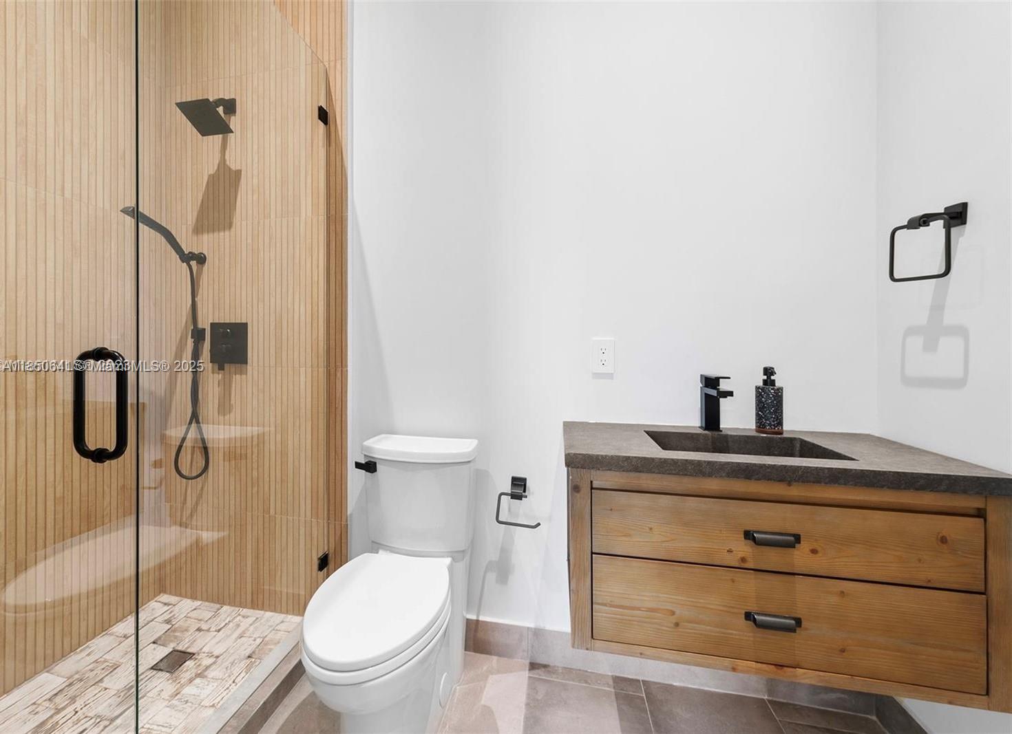Photo of 1031 Harbor Ct  (1031), Hollywood, Florida, 33019 - 