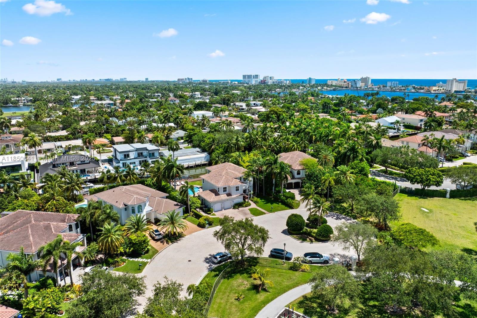 Photo of 1031 Harbor Ct  (1031), Hollywood, Florida, 33019 - 
