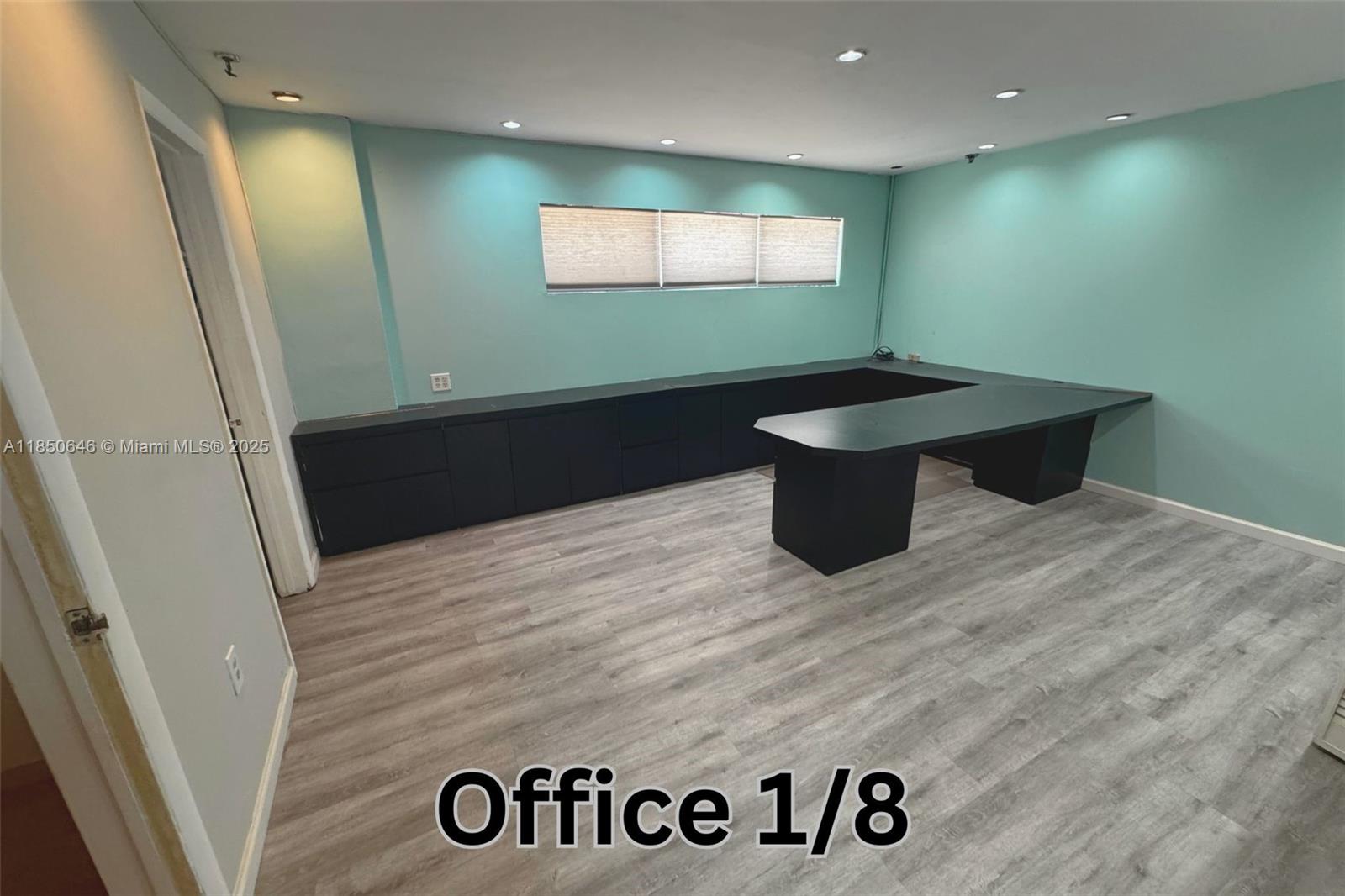 See details / sq. ft. $ 2025-08-01 0 Photo