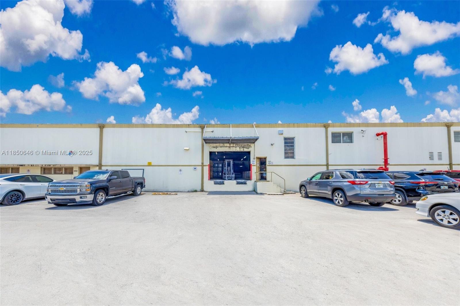 See details / sq. ft. $ 2025-08-01 0 Photo