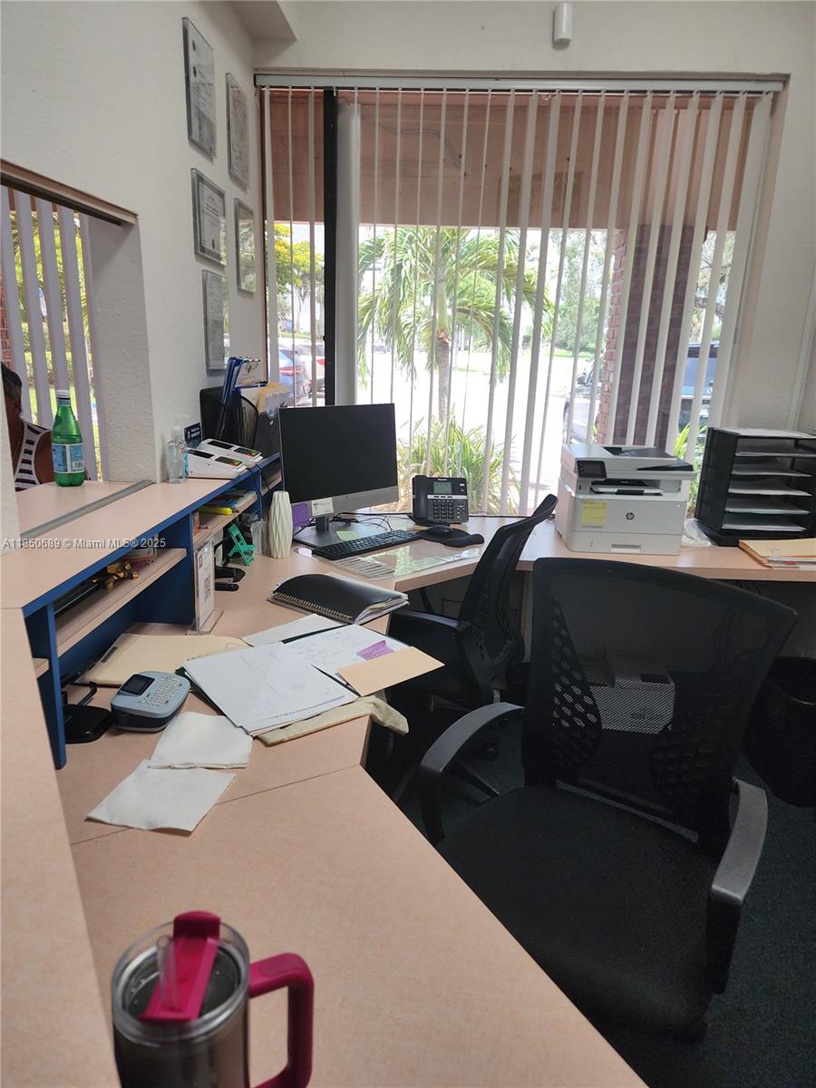 See details / sq. ft. $ 2025-08-01 0 Photo