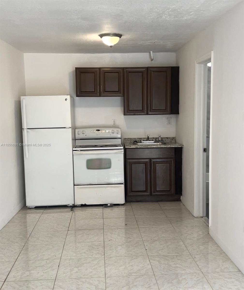 Ver detalles / sq. ft. $ 2025-08-01 0 foto
