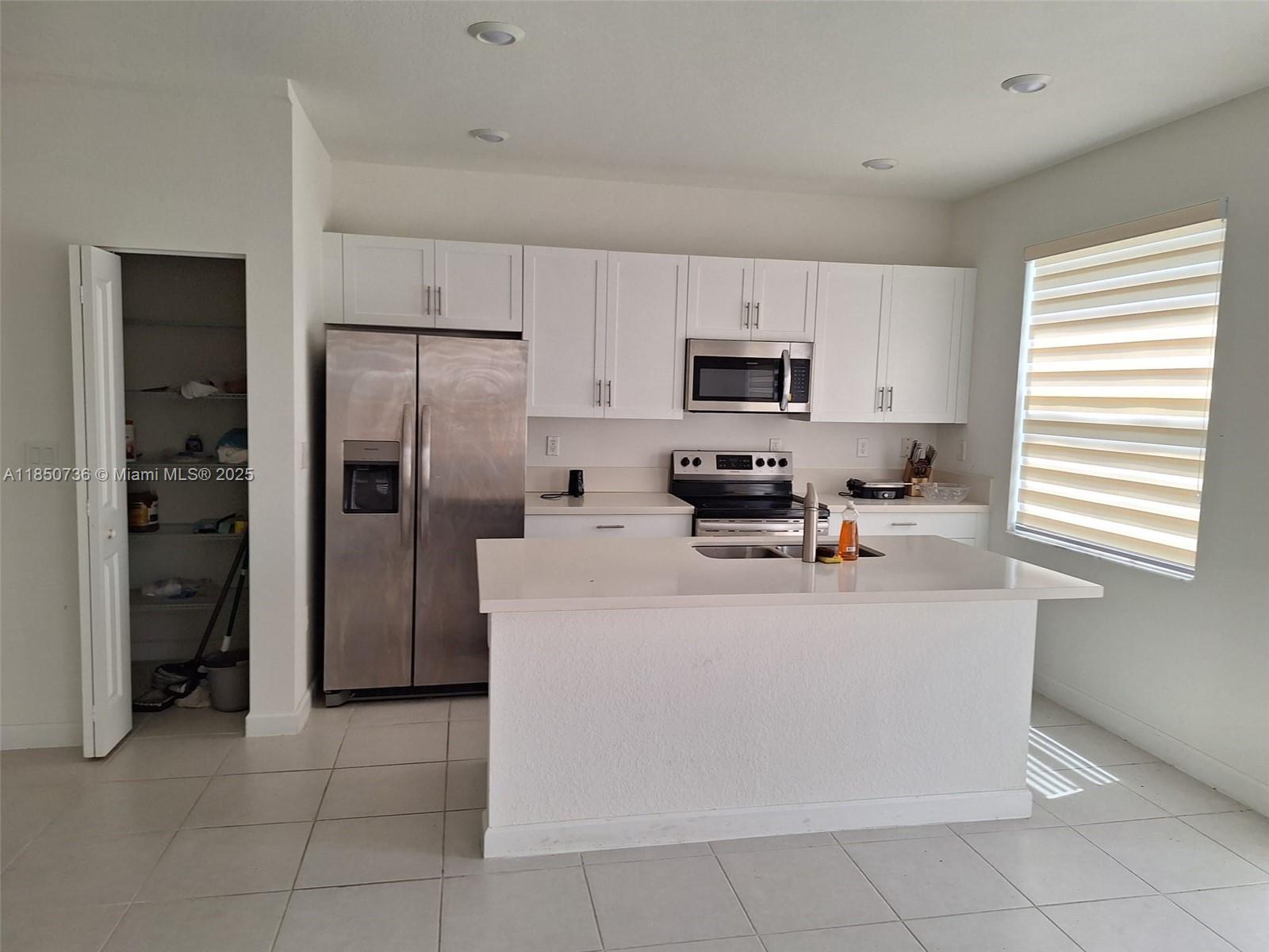 See details 25266 3 / 3 1514 sq. ft. $ 2025-08-01 0 Photo