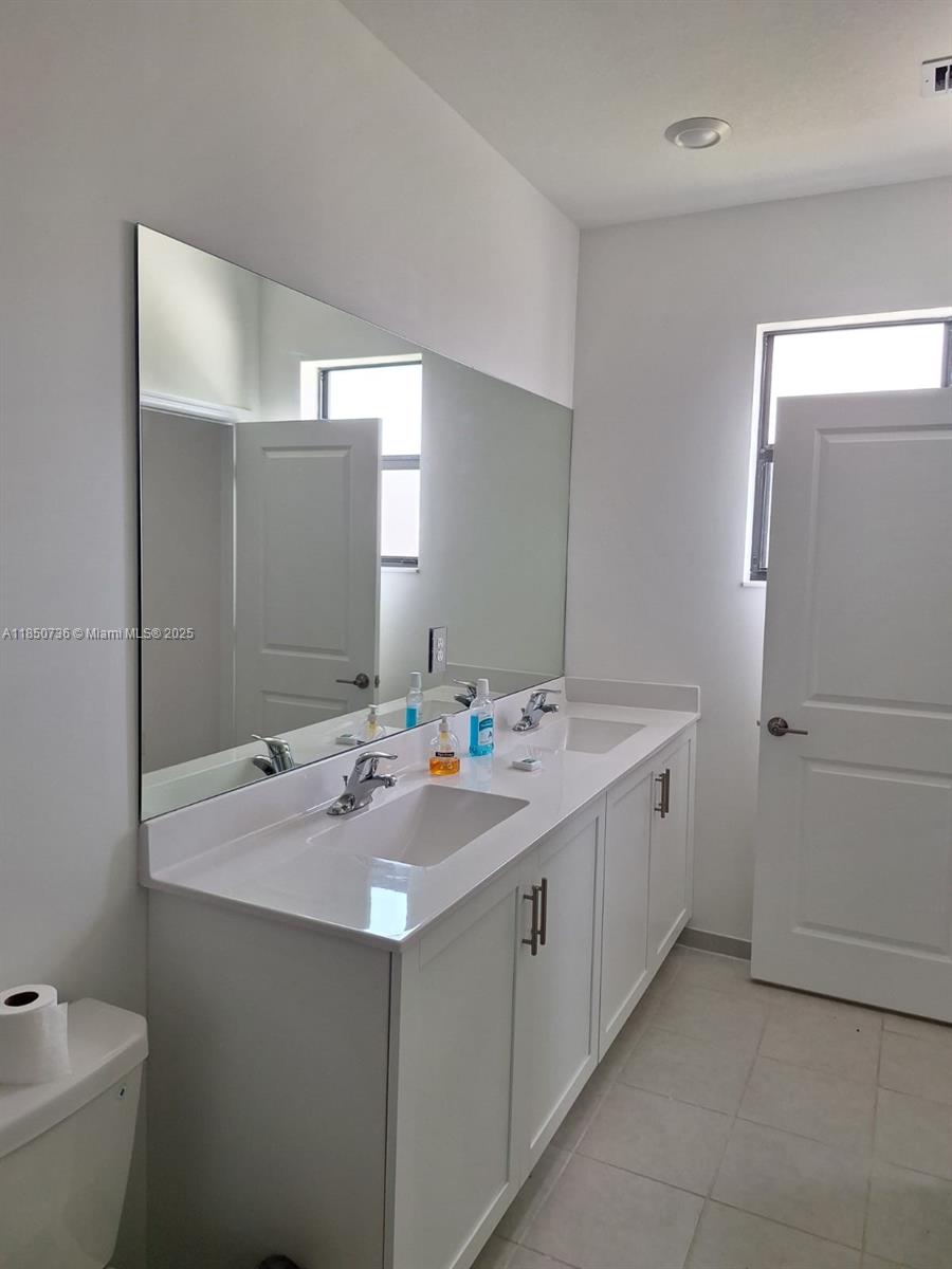 See details 25266 3 / 3 1514 sq. ft. $ 2025-08-01 0 Photo