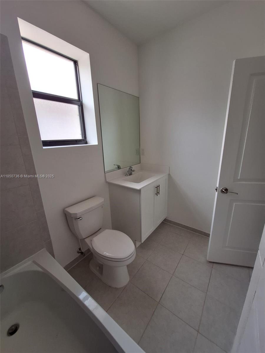 See details 25266 3 / 3 1514 sq. ft. $ 2025-08-01 0 Photo
