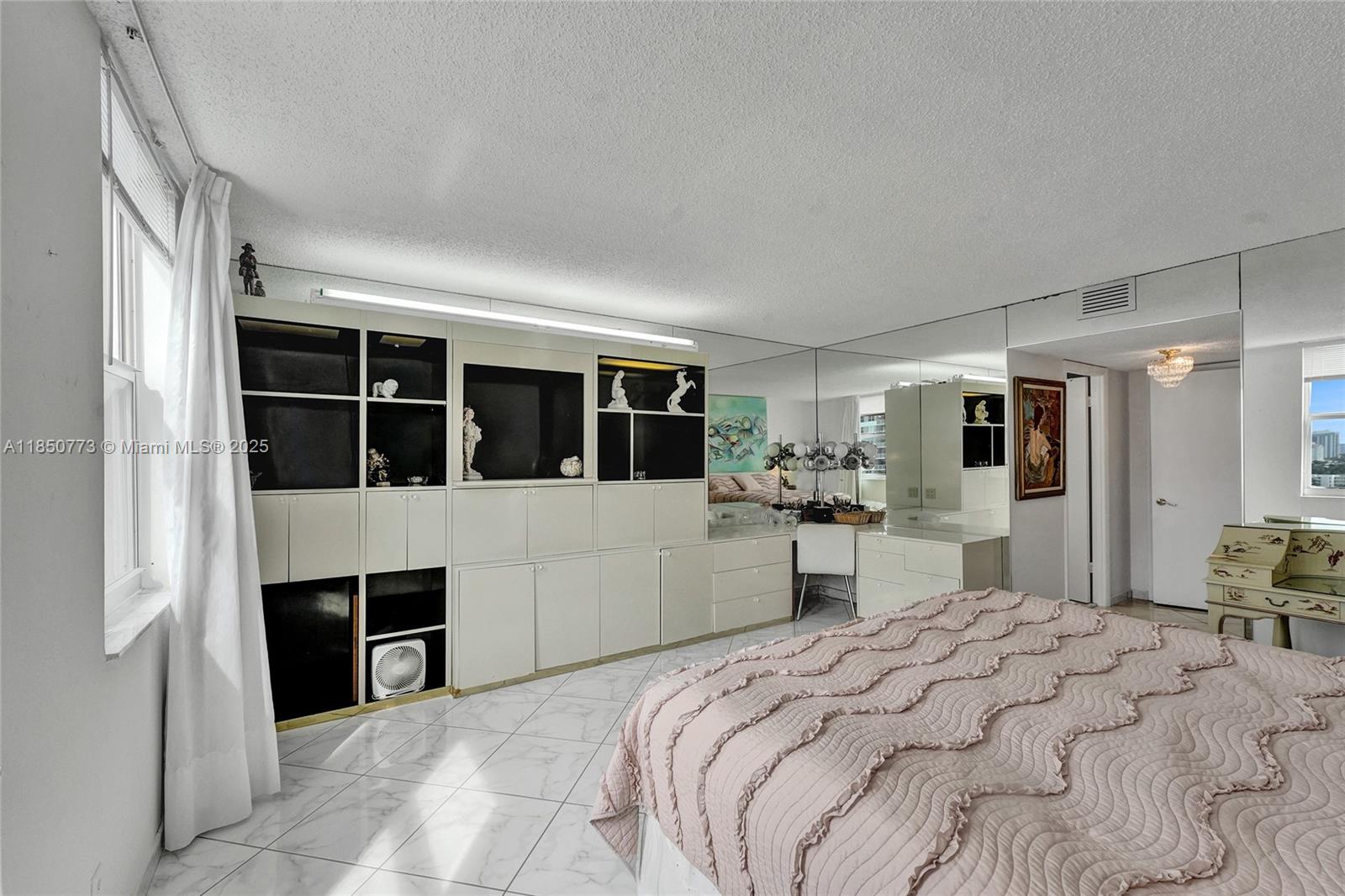 Photo of 1920 Ocean Dr  #16B, Hallandale Beach, Florida, 33009 - 