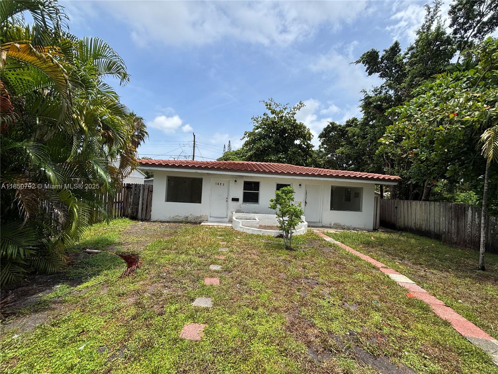See details / 1080 sq. ft. $ 2025-08-01 0 Photo