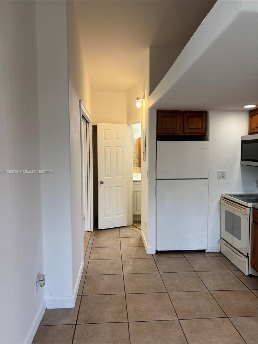 See details / 1080 sq. ft. $ 2025-08-01 0 Photo