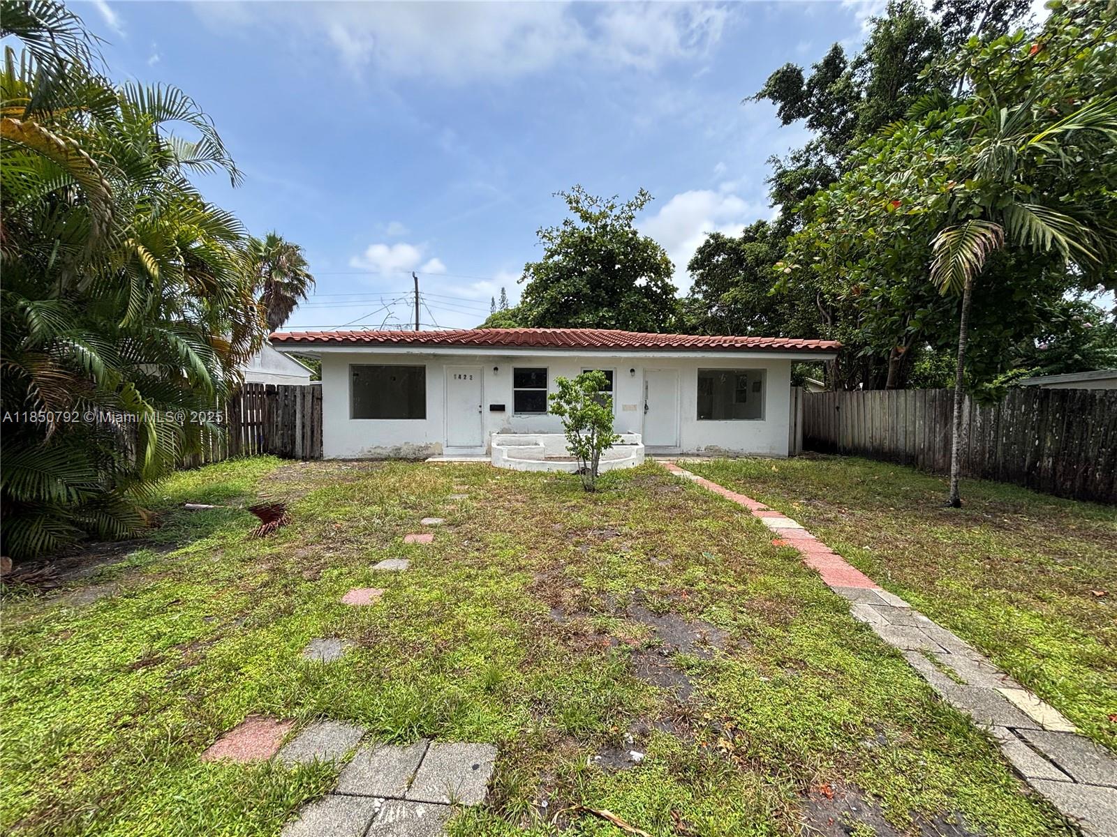 See details / 1080 sq. ft. $ 2025-08-01 0 Photo