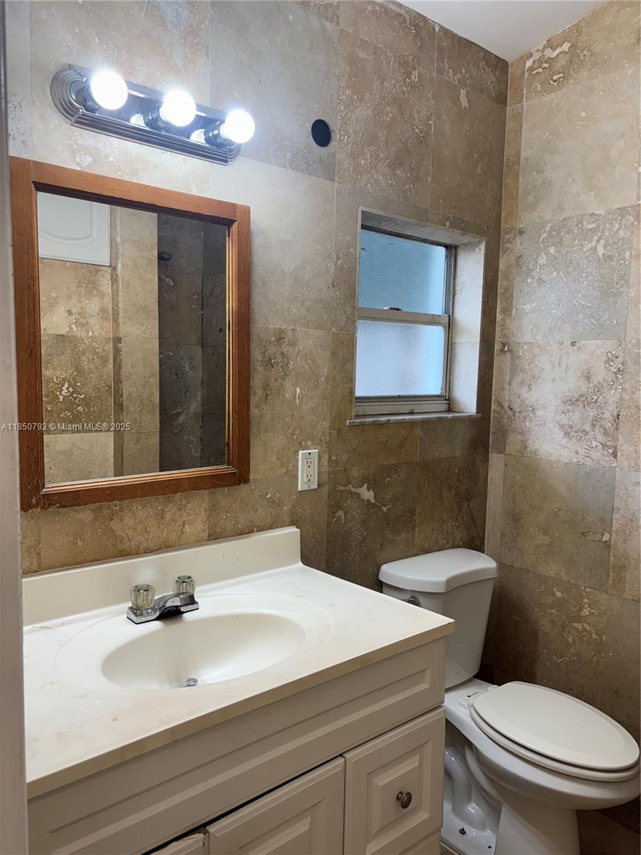 See details / 1080 sq. ft. $ 2025-08-01 0 Photo