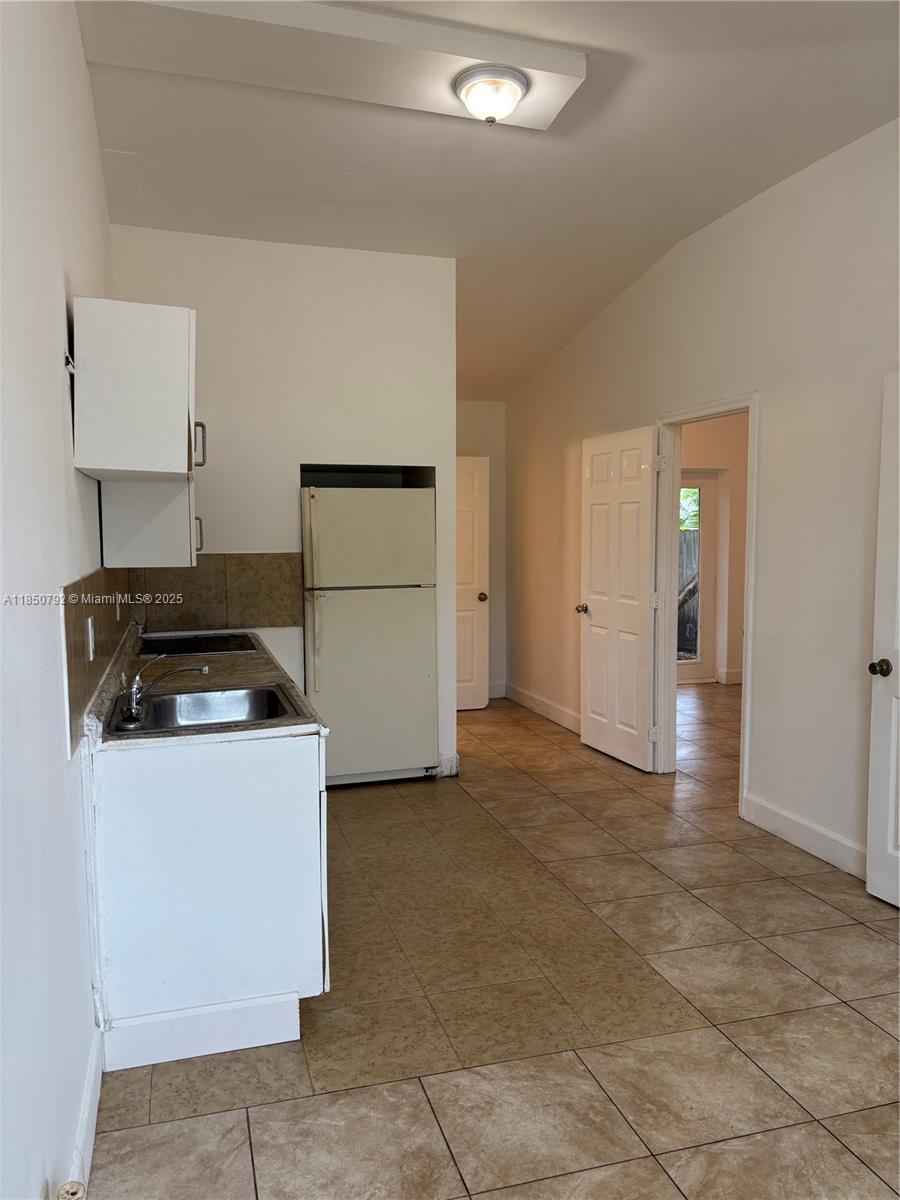 See details / 1080 sq. ft. $ 2025-08-01 0 Photo