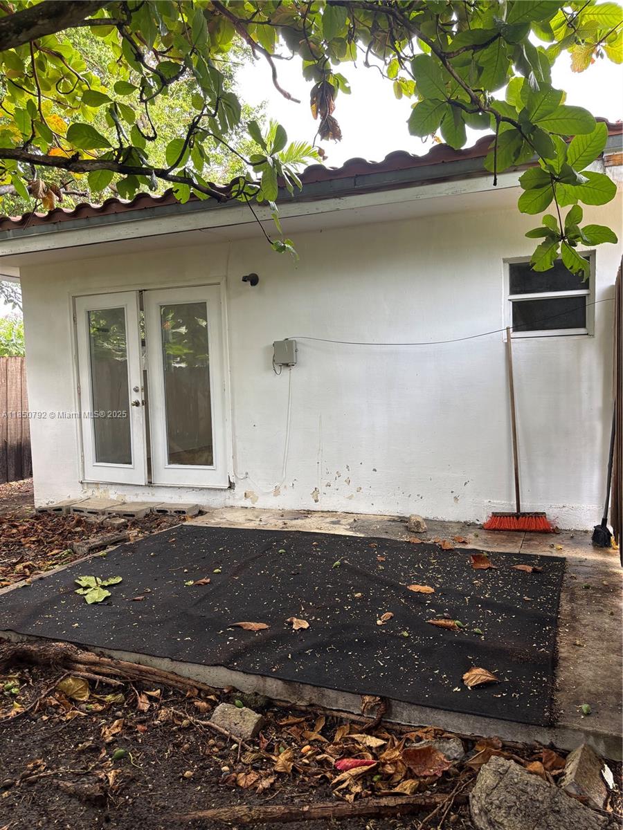 See details / 1080 sq. ft. $ 2025-08-01 0 Photo