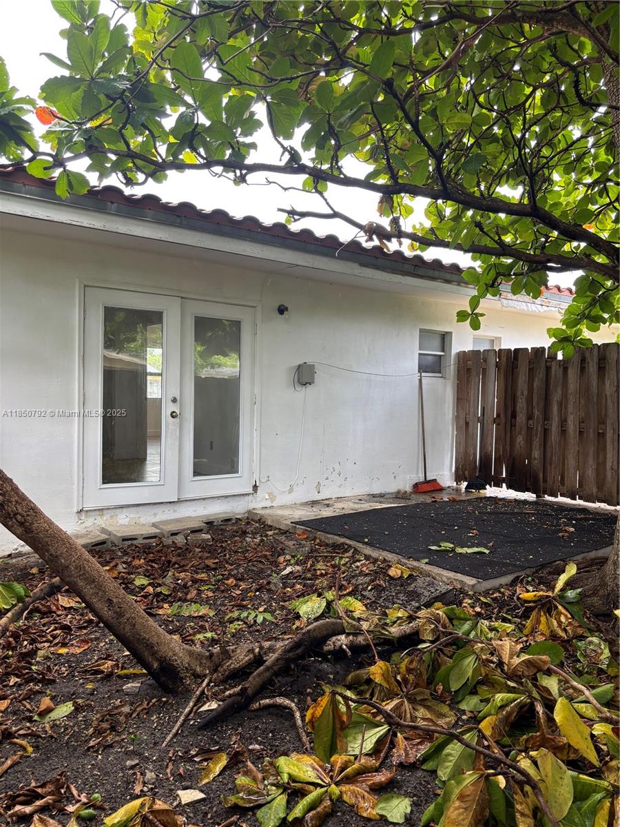 See details / 1080 sq. ft. $ 2025-08-01 0 Photo