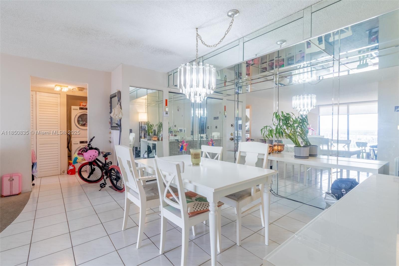 See details 1902 2 / 2 1240 sq. ft. $ 2025-08-01 0 Photo