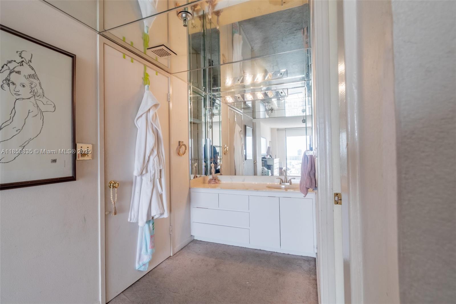 See details 1902 2 / 2 1240 sq. ft. $ 2025-08-01 0 Photo