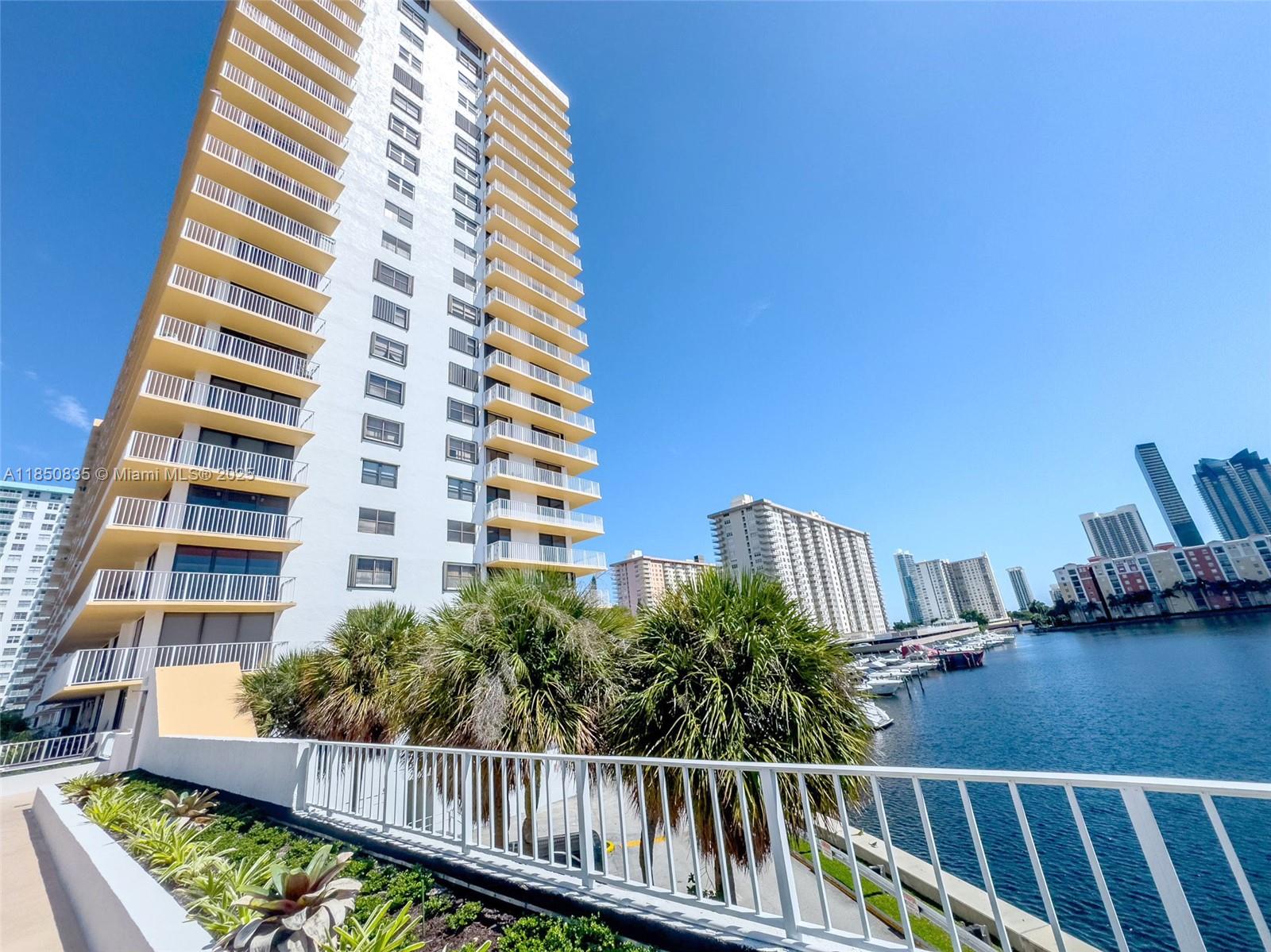 See details 1902 2 / 2 1240 sq. ft. $ 2025-08-01 0 Photo