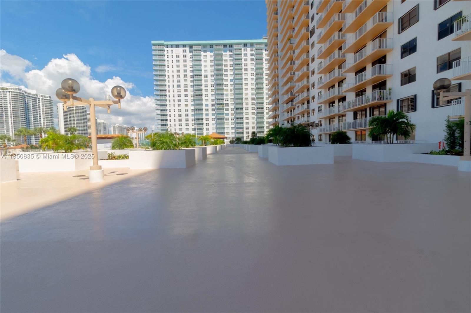 See details 1902 2 / 2 1240 sq. ft. $ 2025-08-01 0 Photo