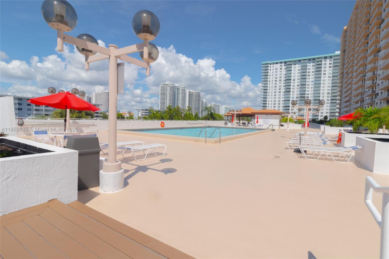 See details 1902 2 / 2 1240 sq. ft. $ 2025-08-01 0 Photo
