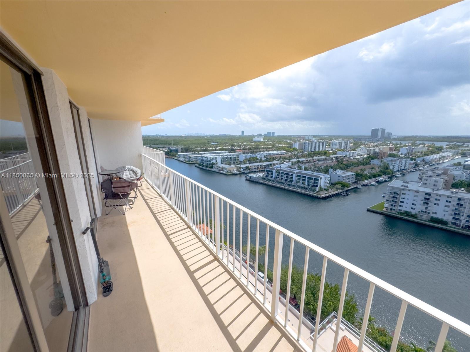 See details 1902 2 / 2 1240 sq. ft. $ 2025-08-01 0 Photo