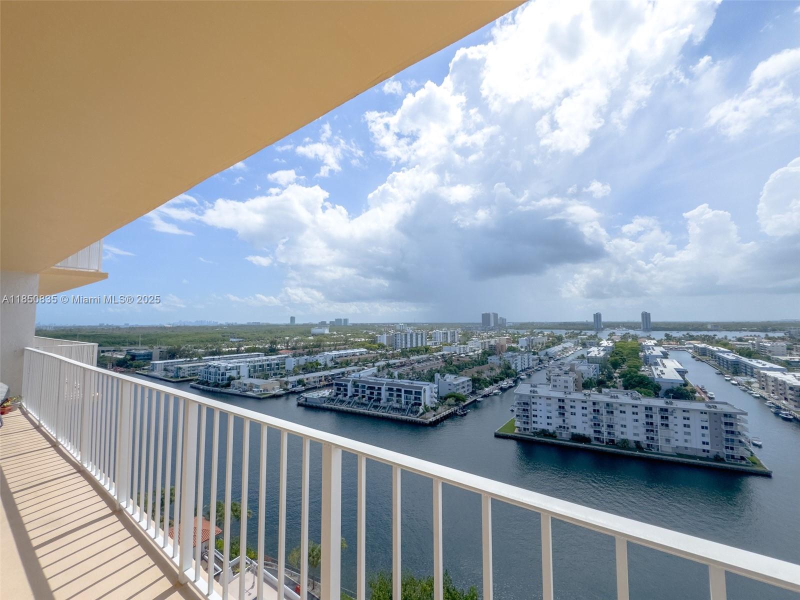 See details 1902 2 / 2 1240 sq. ft. $ 2025-08-01 0 Photo
