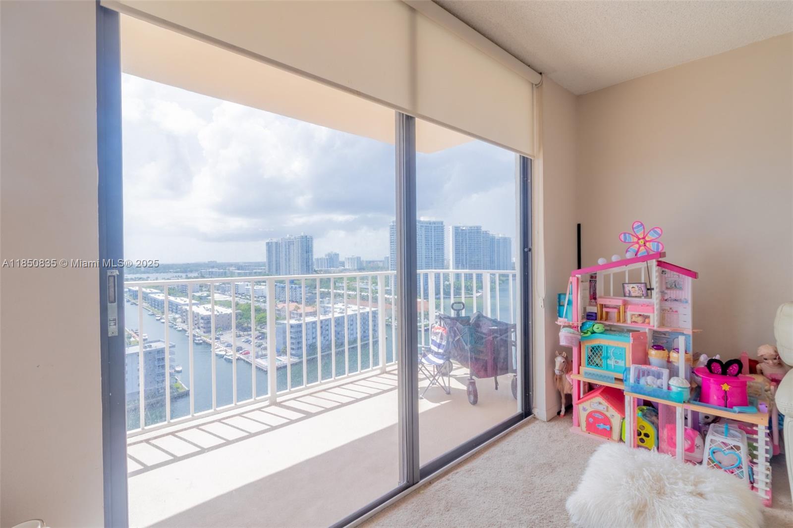 See details 1902 2 / 2 1240 sq. ft. $ 2025-08-01 0 Photo