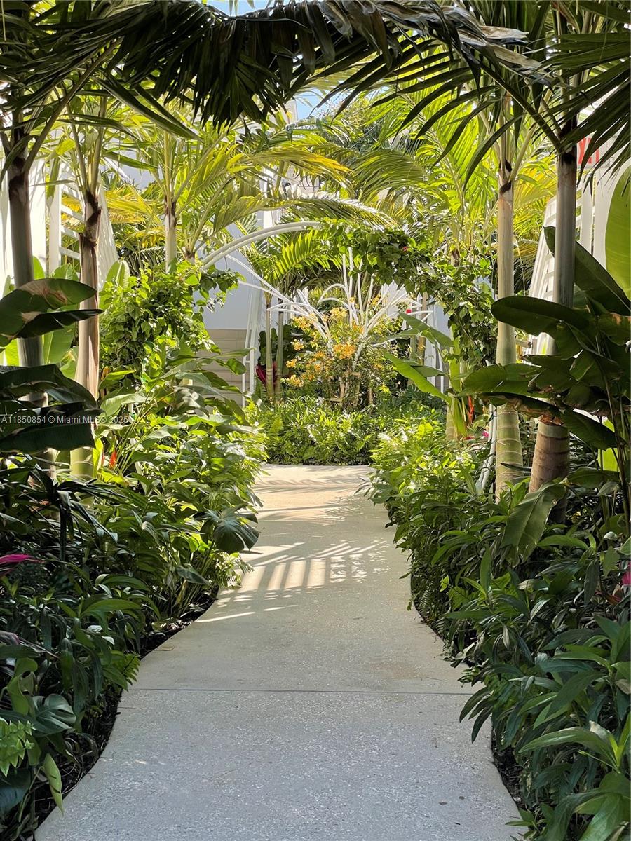 See details / sq. ft. $ 2025-08-01 0 Photo