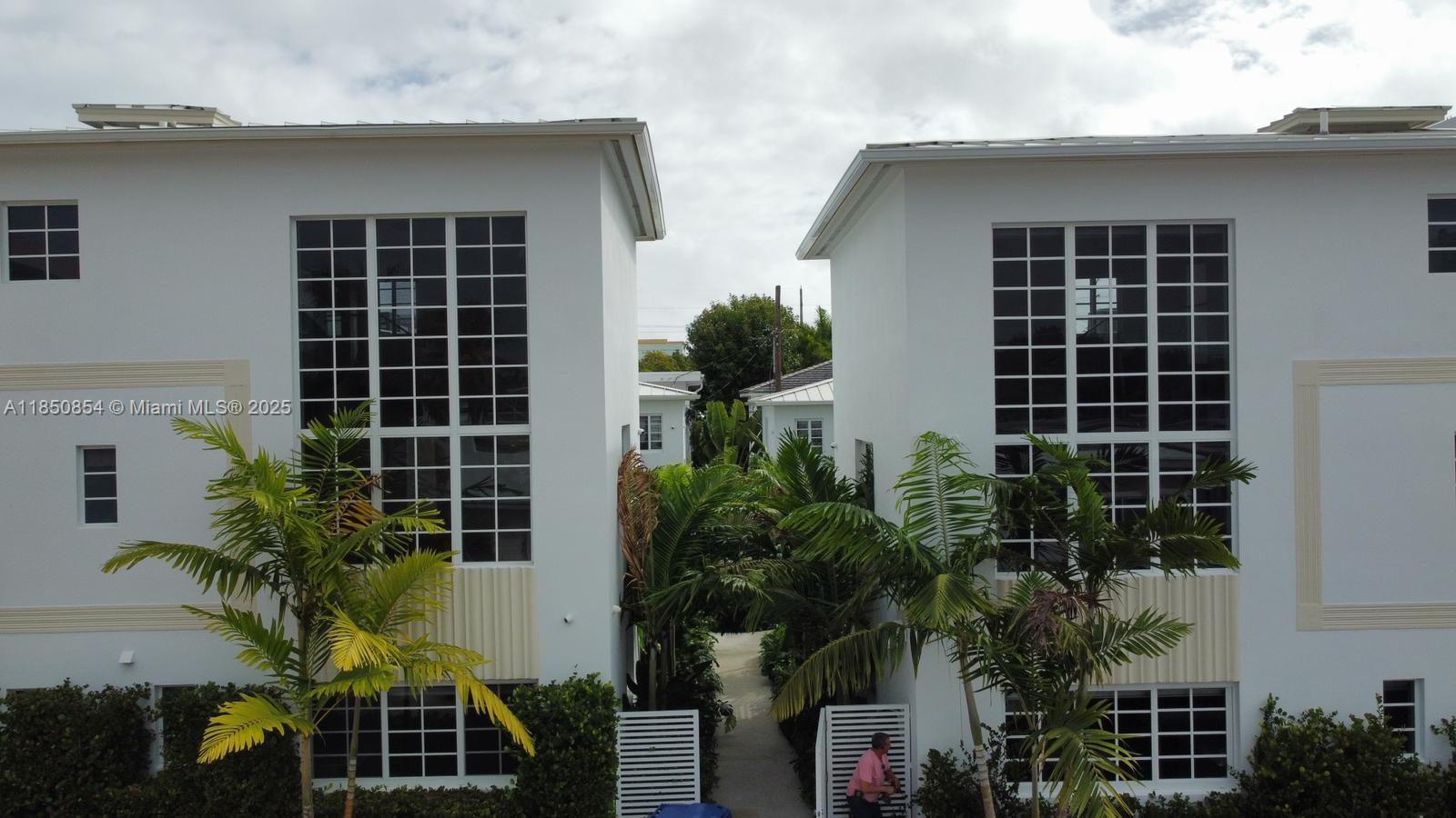 See details / sq. ft. $ 2025-08-01 0 Photo
