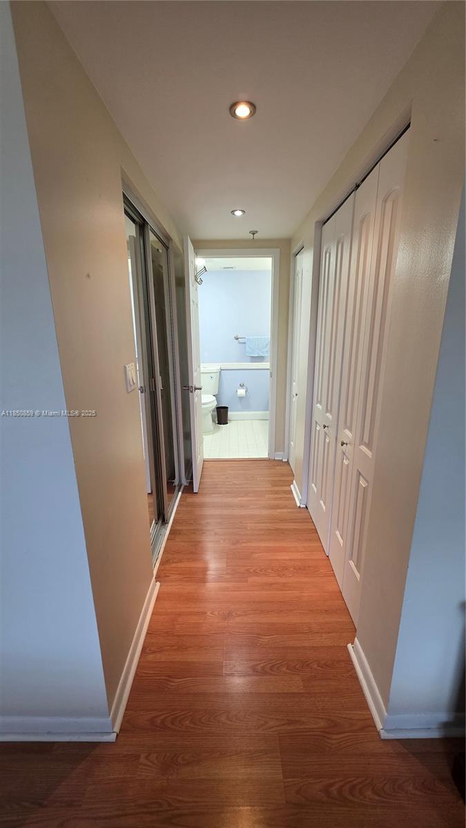 Ver detalles 215 2 / 2 1150 sq. ft. $ 2025-08-01 0 foto