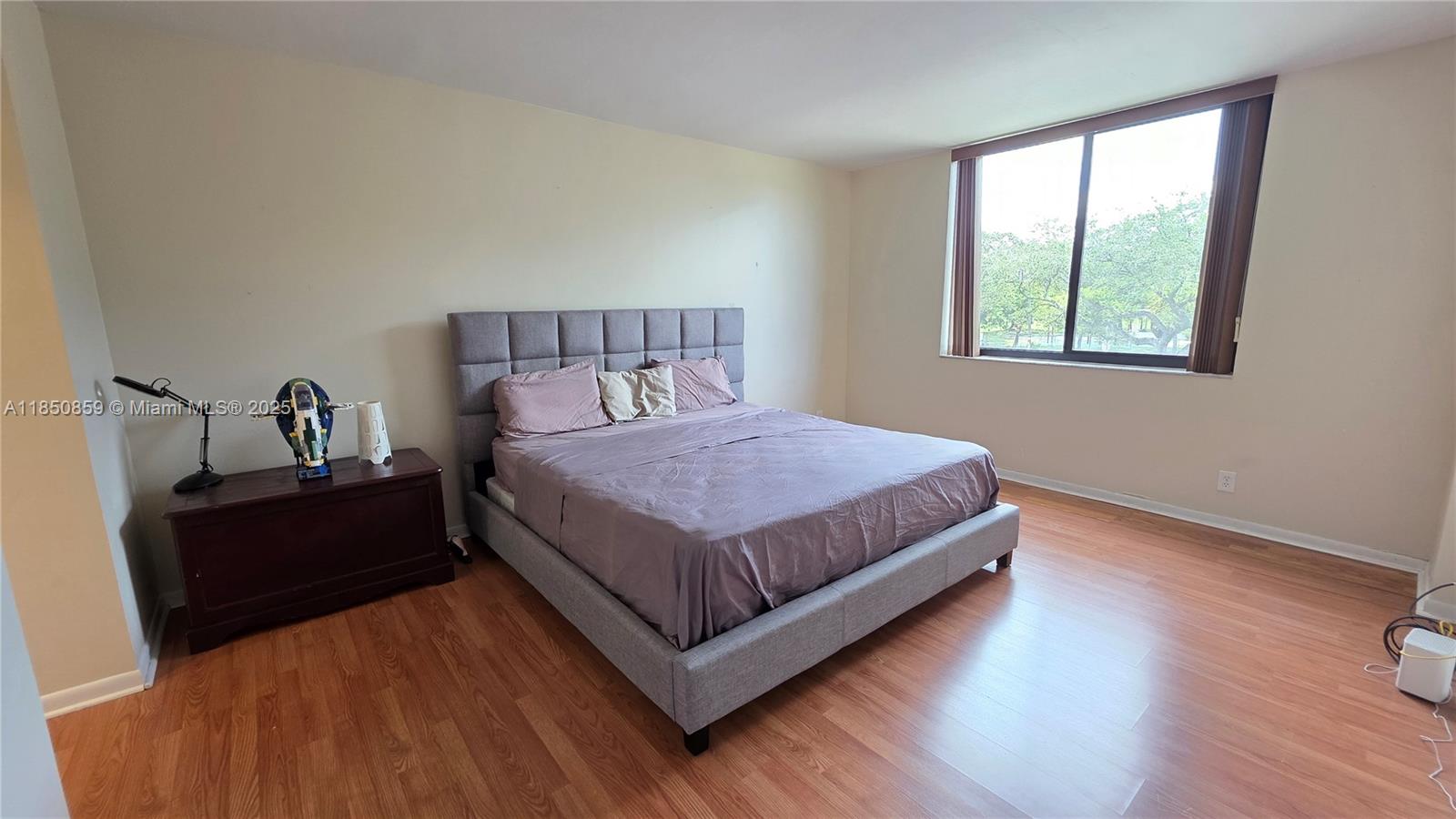 Ver detalles 215 2 / 2 1150 sq. ft. $ 2025-08-01 0 foto