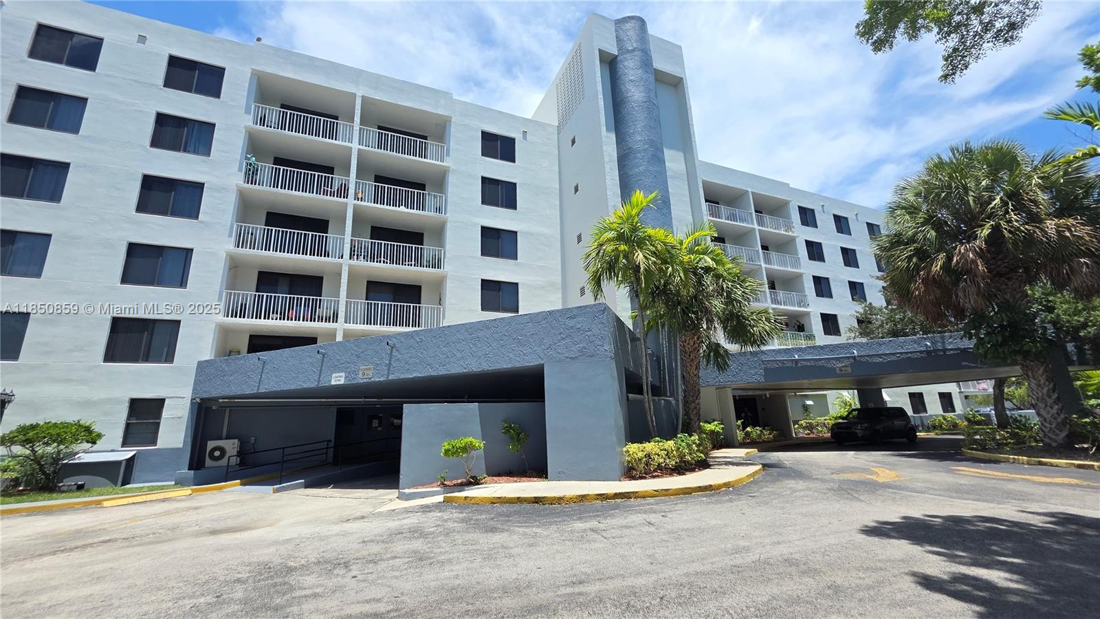 Ver detalles 215 2 / 2 1150 sq. ft. $ 2025-08-01 0 foto