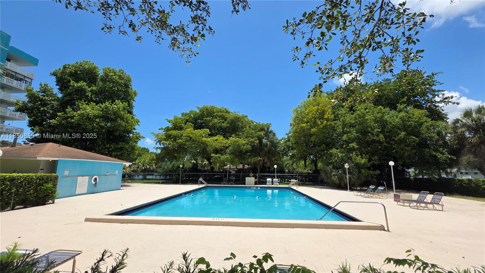 Ver detalles 215 2 / 2 1150 sq. ft. $ 2025-08-01 0 foto