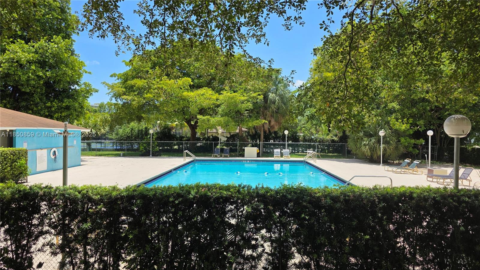 Ver detalles 215 2 / 2 1150 sq. ft. $ 2025-08-01 0 foto