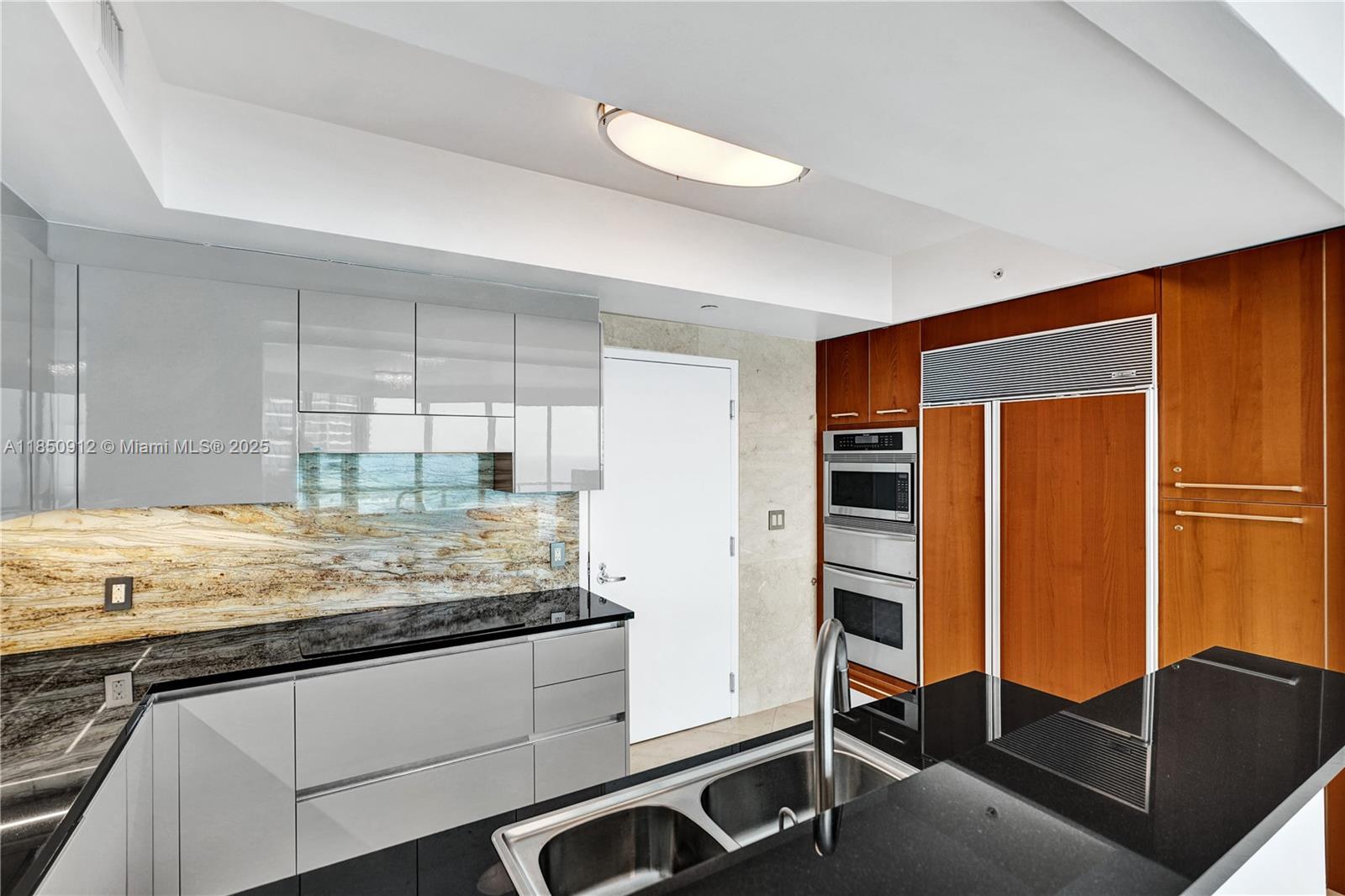 Photo of 3101 Ocean Dr  #3506, Hollywood, Florida, 33019 - 