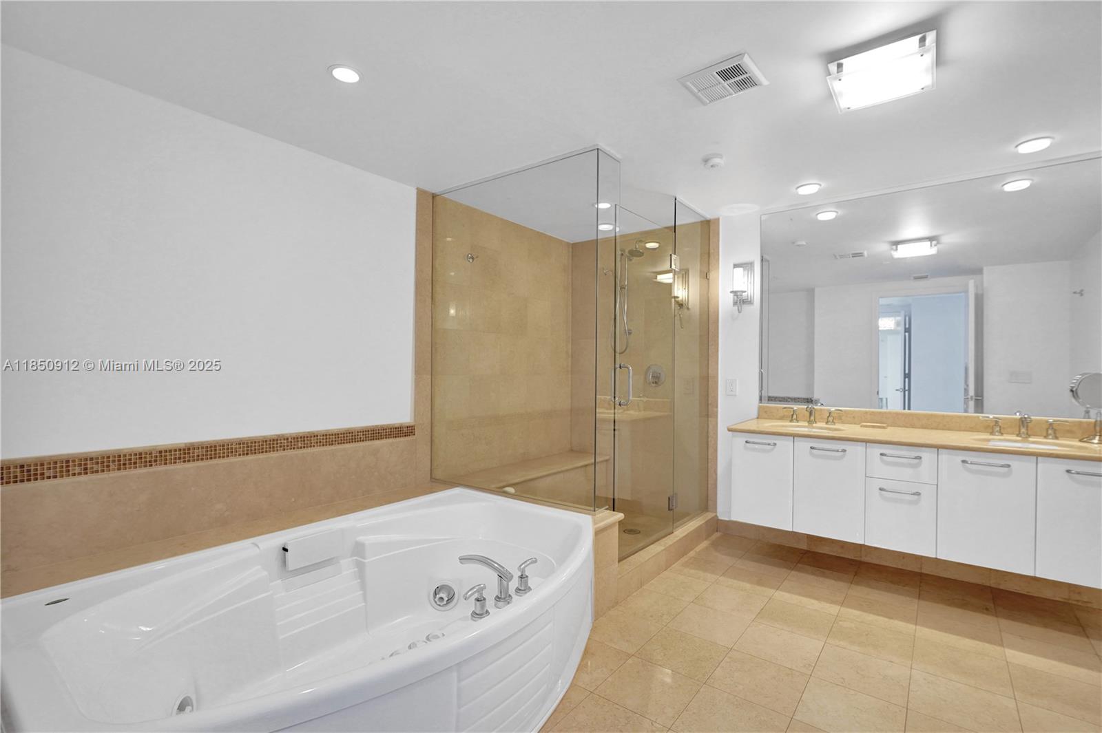 Photo of 3101 Ocean Dr  #3506, Hollywood, Florida, 33019 - 