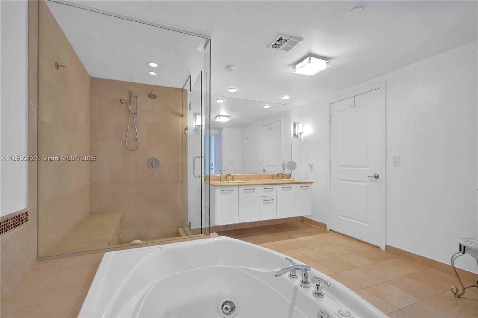 Photo of 3101 Ocean Dr  #3506, Hollywood, Florida, 33019 - 
