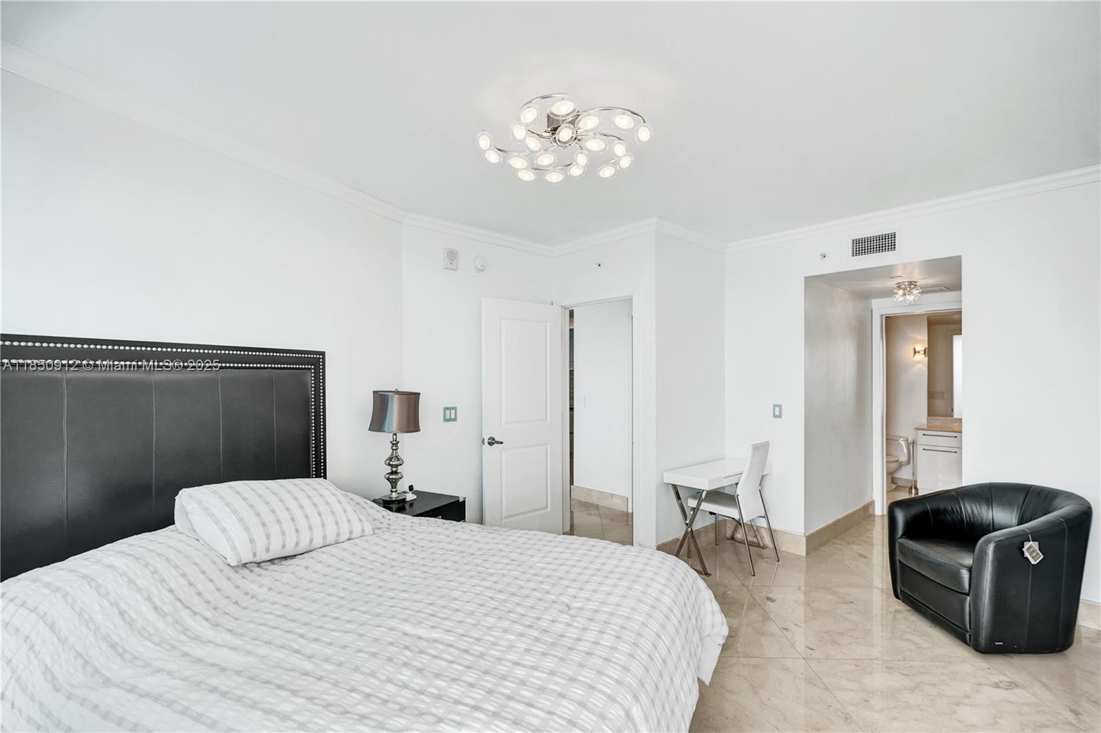 Photo of 3101 Ocean Dr  #3506, Hollywood, Florida, 33019 - 