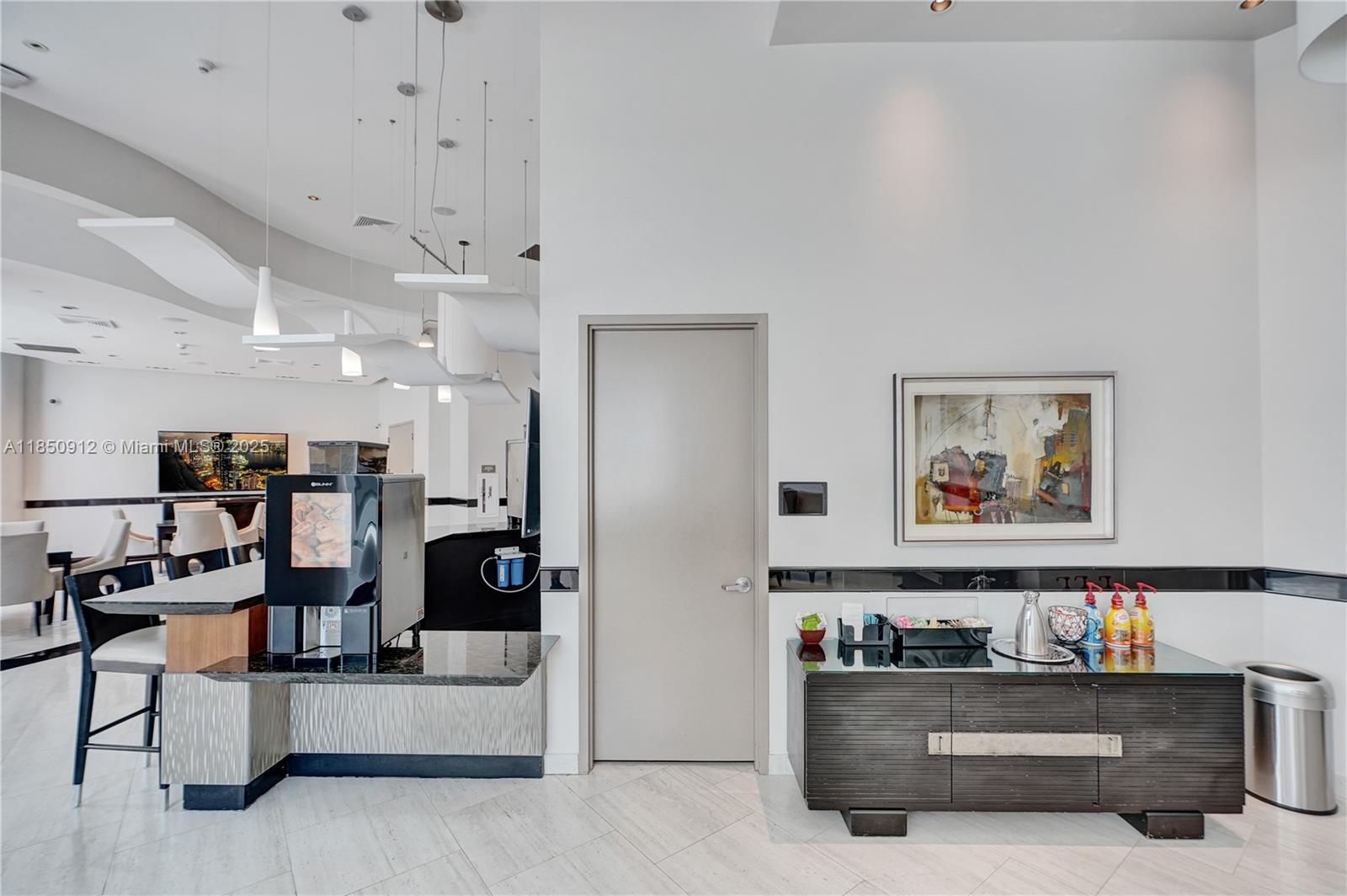 Photo of 3101 Ocean Dr  #3506, Hollywood, Florida, 33019 - 