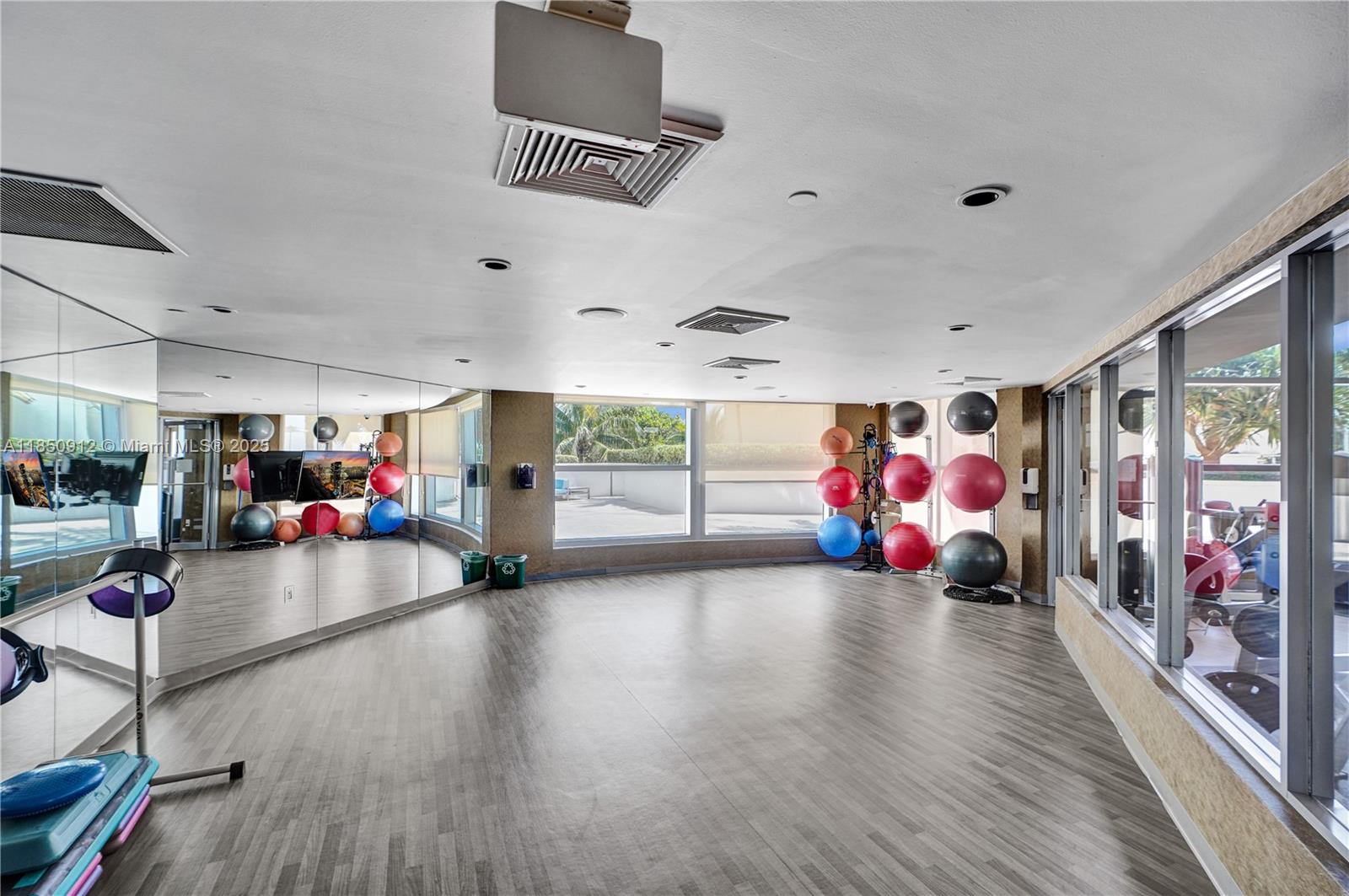 Photo of 3101 Ocean Dr  #3506, Hollywood, Florida, 33019 - 