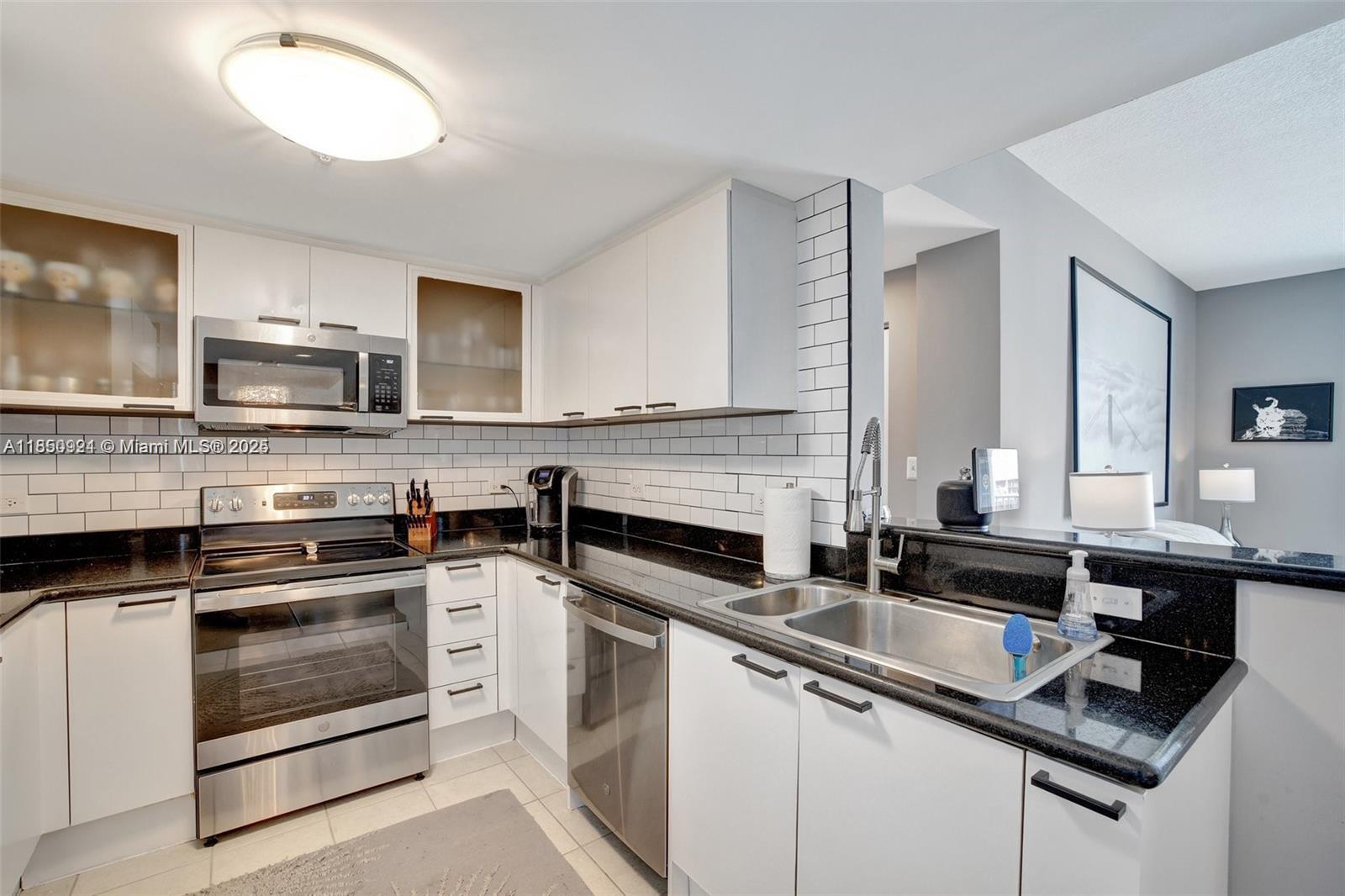 Photo of 140 Dixie Hwy  #619, Hollywood, Florida, 33020 - 