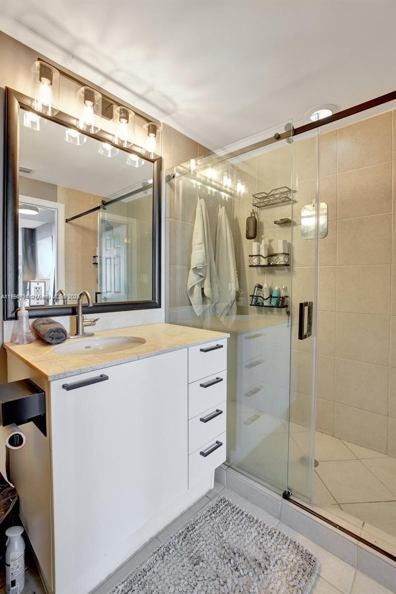 Photo of 140 Dixie Hwy  #619, Hollywood, Florida, 33020 - 